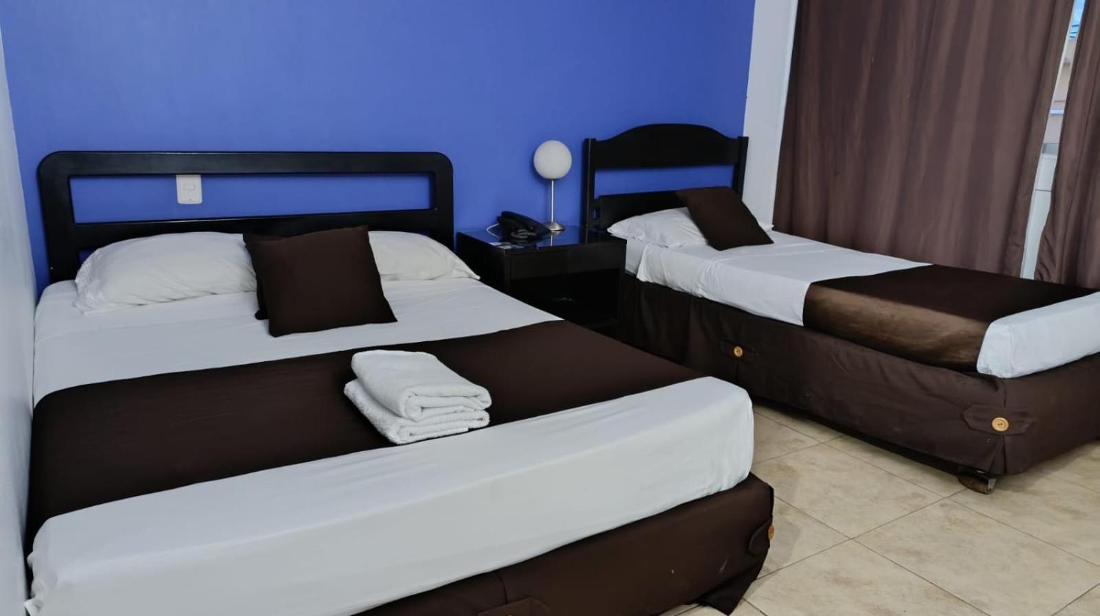 Hotel Ariston กาลี ภายนอก รูปภาพ